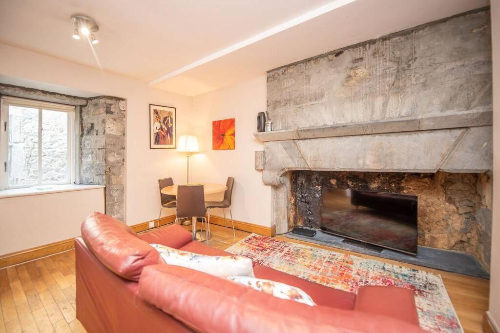 Appartement Latin Quarter Luxury à Galway Extérieur photo