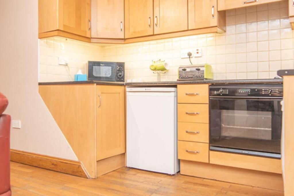 Appartement Latin Quarter Luxury à Galway Extérieur photo