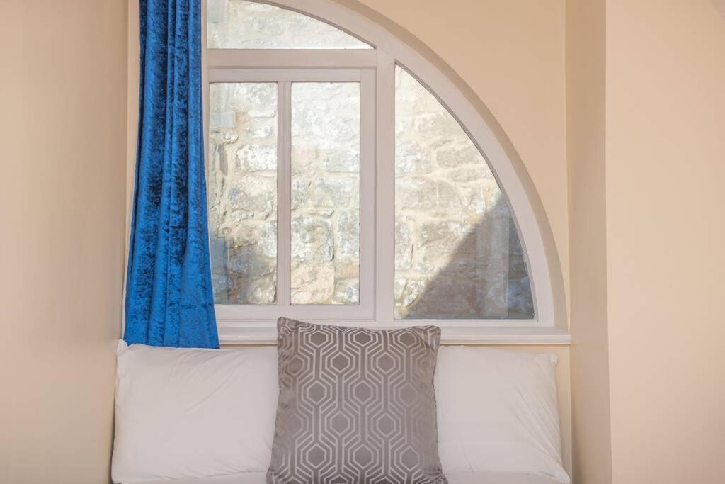 Appartement Latin Quarter Luxury à Galway Extérieur photo