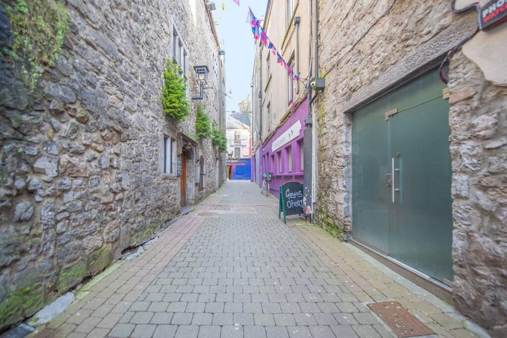 Appartement Latin Quarter Luxury à Galway Extérieur photo